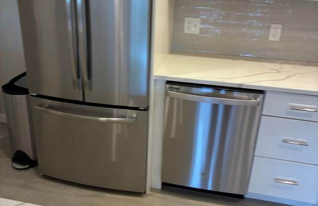 Huge 1 bed in Burlington Gallery 4