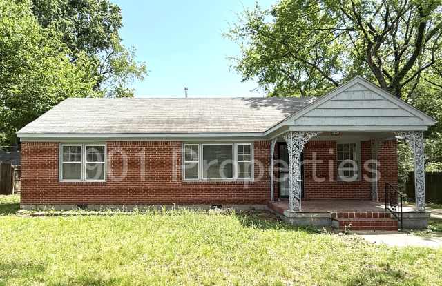 814 Colonial Road photos photos