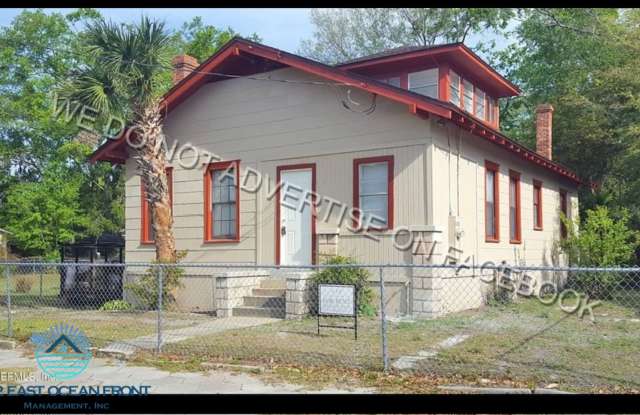 Gorgeous 2 story, 3 bedroom / 2bathroom house now available for rent! - 123 West 23rd Street, Jacksonville, FL 32206