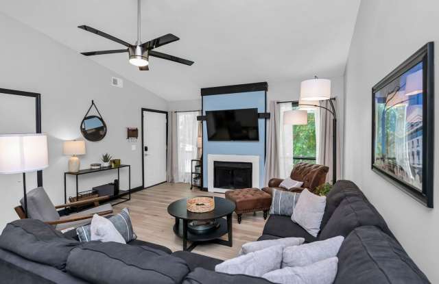Updated 2BR/2BA Gem Minutes from Downtown Columbia! photos photos