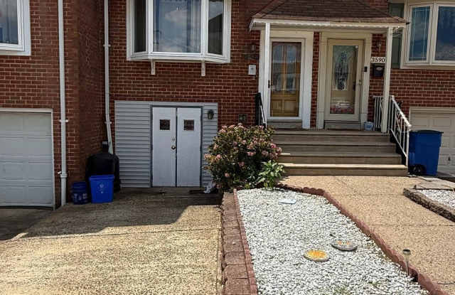 3592 DOWS ROAD photos photos