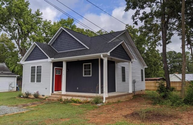 818 Stockard Street - 818 Stockard Street, Burlington, NC 27217