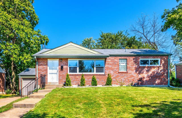 8545 Everett Ave - 8545 Everett Avenue, Richmond Heights, MO 63117