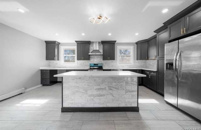 40 Alder Drive Mastic Beach Gallery 3