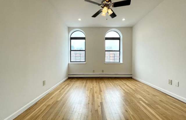 129 Carlton Avenue Gallery 3