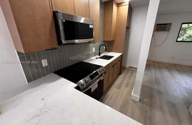 115 Salamanca Ave photos photos