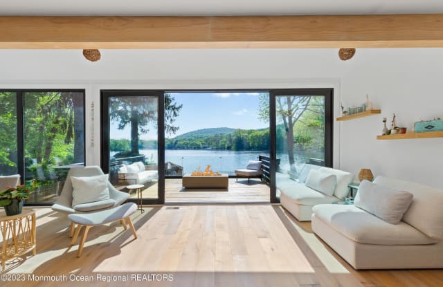 101 Lakeshore Drive photos photos