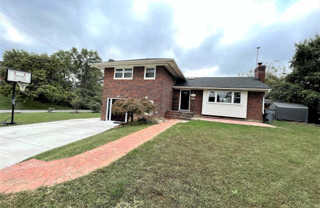 5808 FLAXTON PLACE Gallery 2