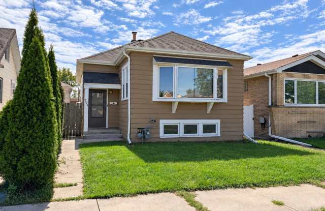 Renovated 3 Bed, 1 Bath Home in Summit Gallery 1