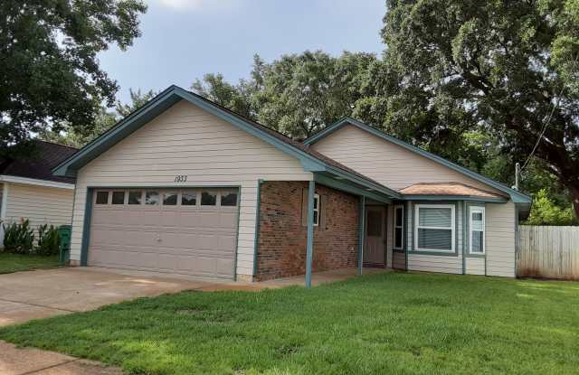 1933 Estival St photos photos