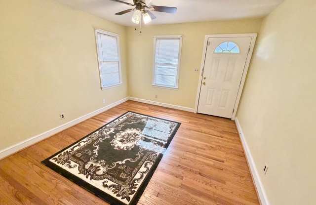 201  Viverette Avenue Gallery 4