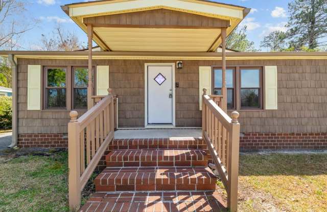 100 Caviness Dr. photos photos