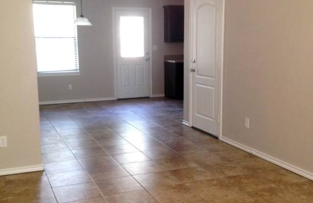 Coming Soon: 2 Bedroom Duplex for Rent in Lindale! Gallery 2