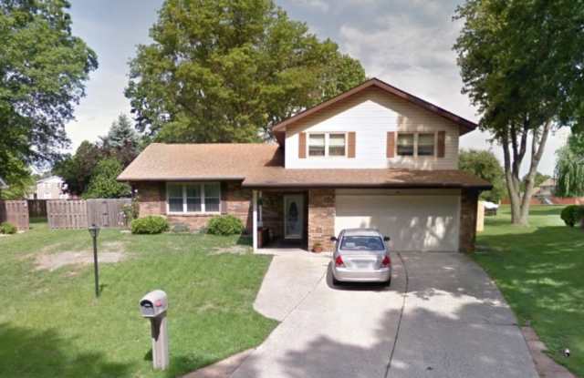 125 TWIN LAKE Drive - 125 Twin Lake Drive, Swansea, IL 62226