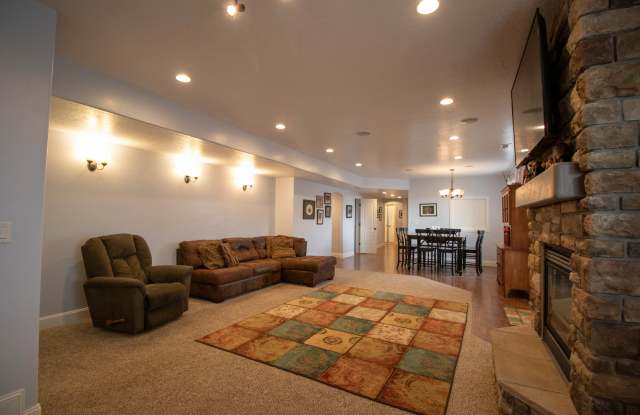 2002 S Clydesdale Cir Gallery 4