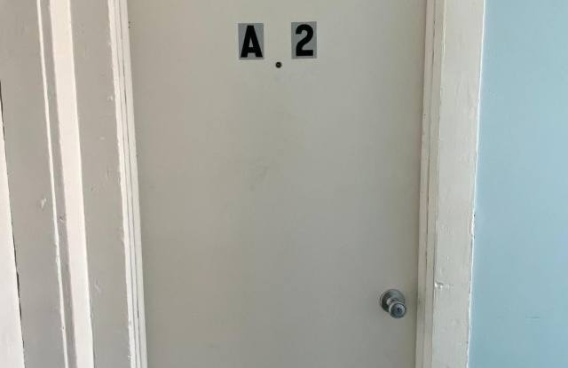 401-403 W GREEN STREET Gallery 4