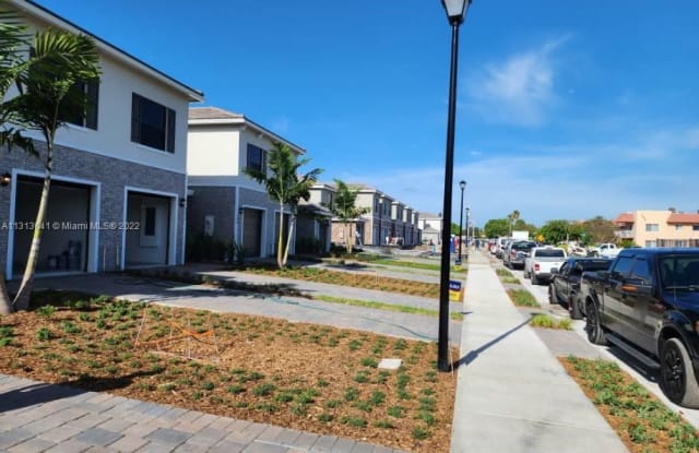 196 SE 5th Ct - 196 Southeast 5th Court, Deerfield Beach, FL 33441