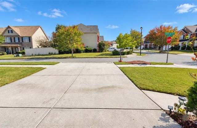 1133 Tranquil Lake Drive Gallery 3