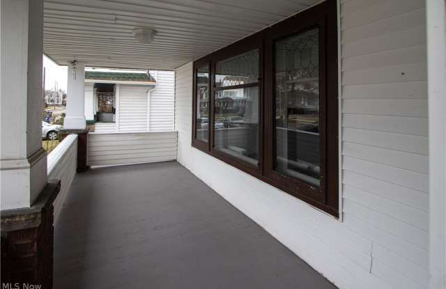 1931 W 74 Street Gallery 4