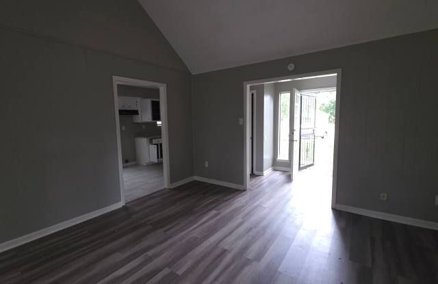 5061 Chesterton Cv Gallery 2