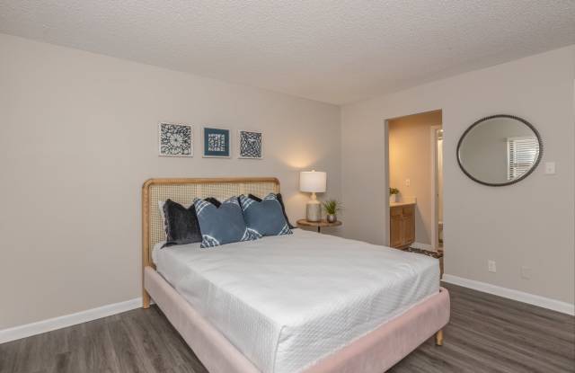 Sienna Bay photos photos