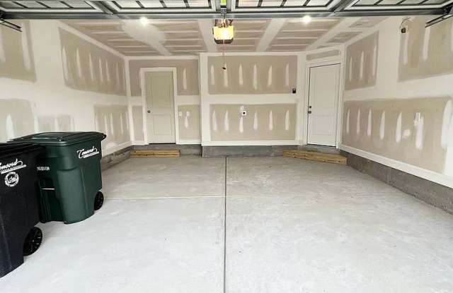 Room in 4 Bedroom Home at Walnut Hill Rd NW photos photos
