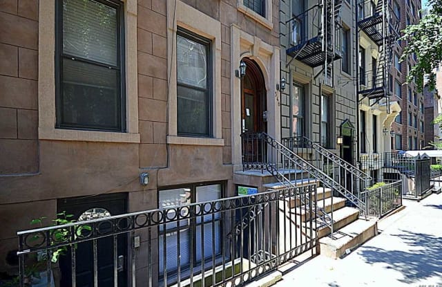 346 E 51st St - 346 East 51st Street, New York City, NY 10022