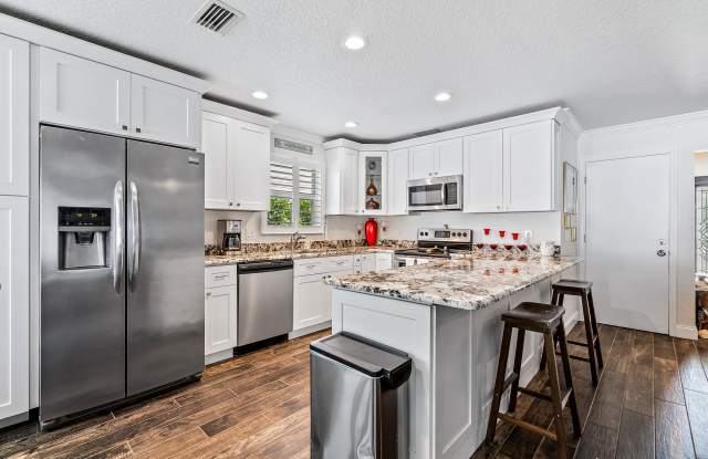 169 Greentree Circle Gallery 2