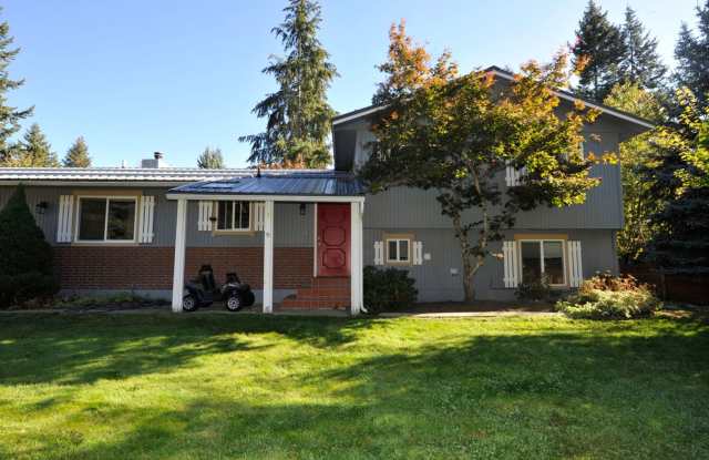 Emerald Estates 4 bed 2 bath with fenced yard - 12356 North Emerald Drive, Kootenai County, ID 83835