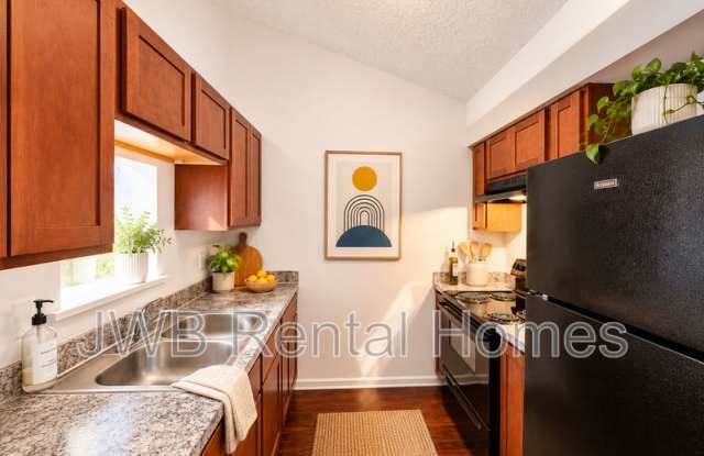 1406 Ellis Trace Dr W Gallery 3