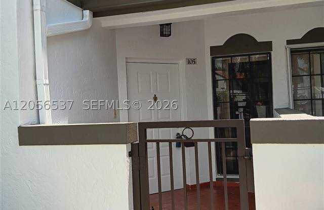 401 SW 158th Ter Gallery 2