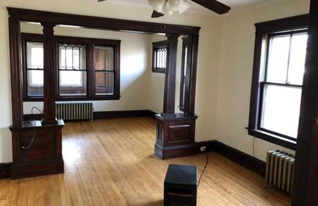122 N Quinsigamond Ave Gallery 4
