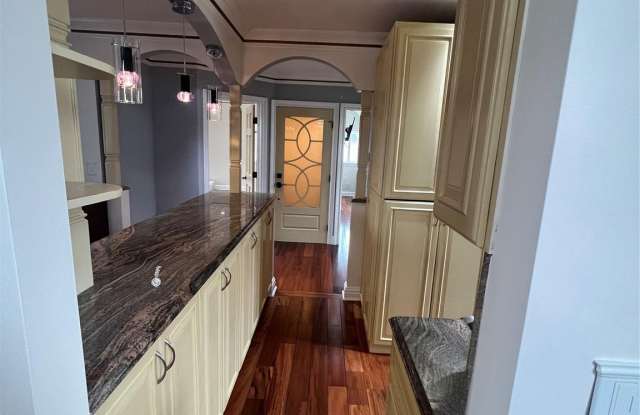 18 Hiscock Place - 18 Hiscock Place, Yonkers, NY 10704 18 Hiscock Place - 18 Hiscock Place, Yonkers, NY 10704