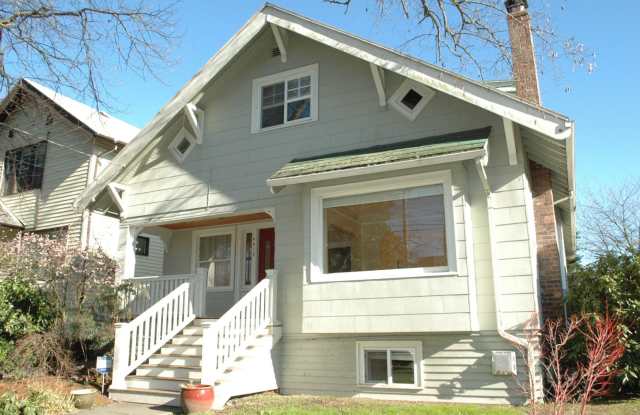 4bd/2.5ba Seattle House photos photos