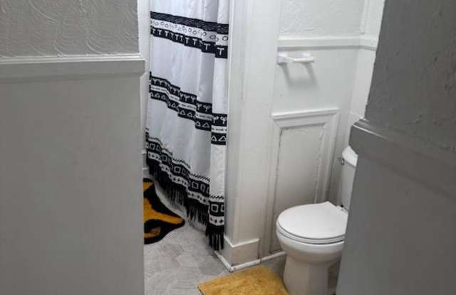 21 East Baltimore Street - 2FE photos photos