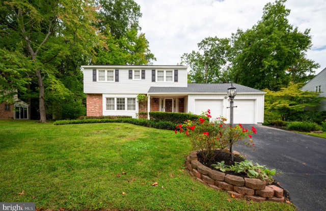 2409 SWEETBRIAR Road Gallery 1