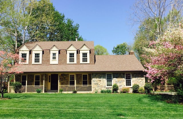 1360 CARPERS FARM WAY - 1360 Carpers Farm Way, Wolf Trap, VA 22182