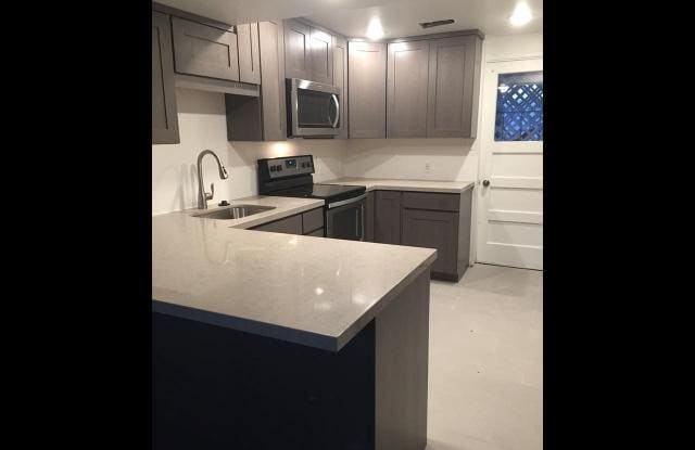 7115 S 1700 E - 7115 1700 East, Cottonwood Heights, UT 84121