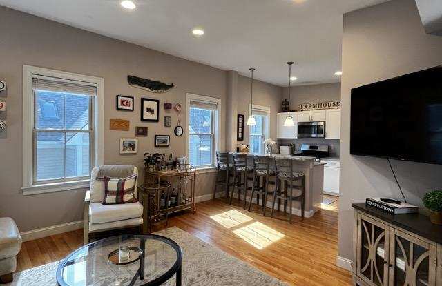 236 E St. photos photos
