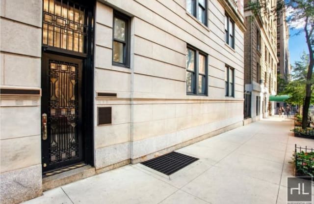 911 PARK AVENUE - 911 Park Avenue, New York City, NY 10075