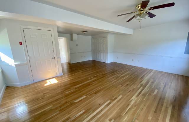 13 Pent Road - 13 Pent Road, New Haven County, CT 06405