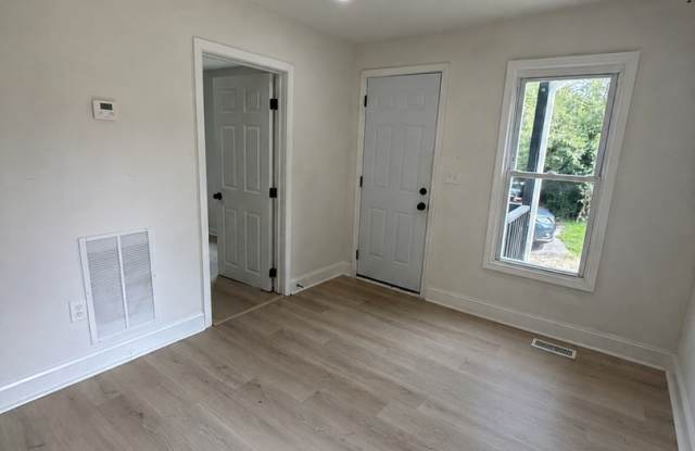 Bright Baltimore Home with Stainless Steel Appliances, In-Home Laundry & Spacious Yard Gallery 4