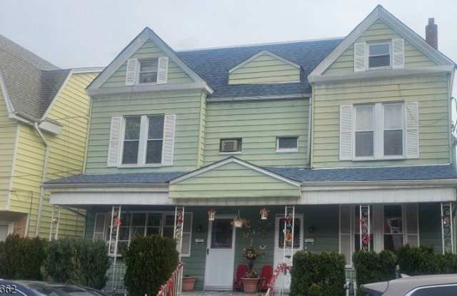 202 Clerk St Gallery 1