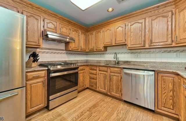 219 Warbler Dr Gallery 4