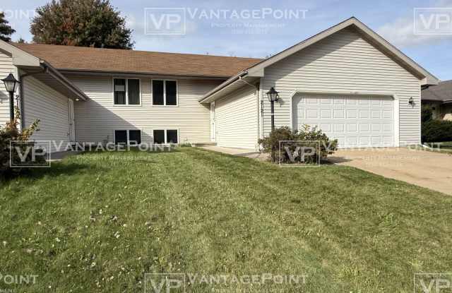 2121 North Cloudview Drive - 2121 North Cloudview Drive, Outagamie County, WI 54914