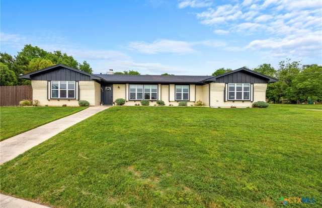 921 Indian Trail photos photos