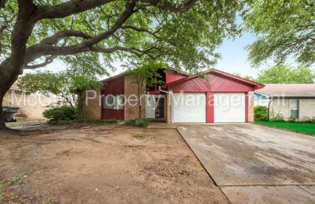 2913 Green Ridge Street - 2913 Green Rdg, Fort Worth, TX 76133