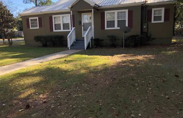 406 Hill St Dothan, AL Available Now - 406 Hill Street, Dothan, AL 36301