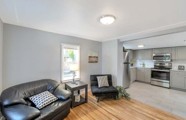 3372 W Custer Pl photos photos