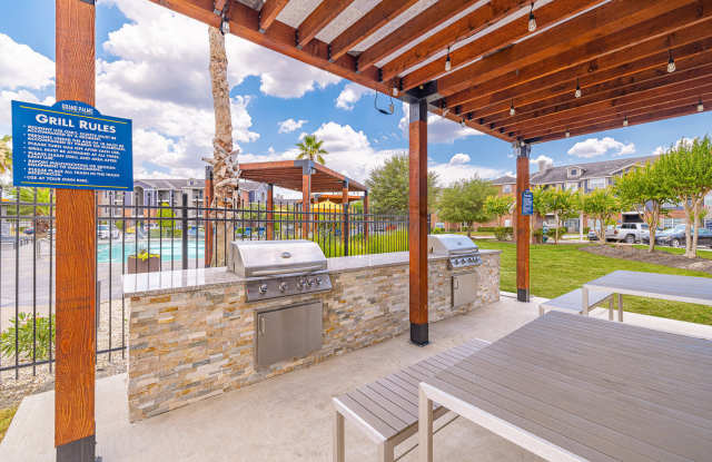 Grand Palms Apartment Homes Gallery 2